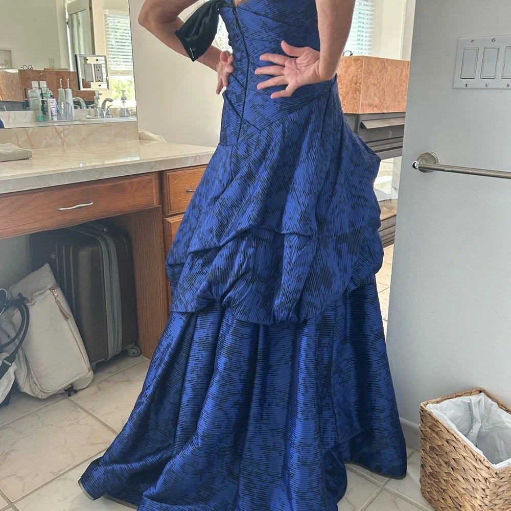 Monique Lhuillier Royal Blue One-Shoulder Evening Gown - Picture 5 of 7